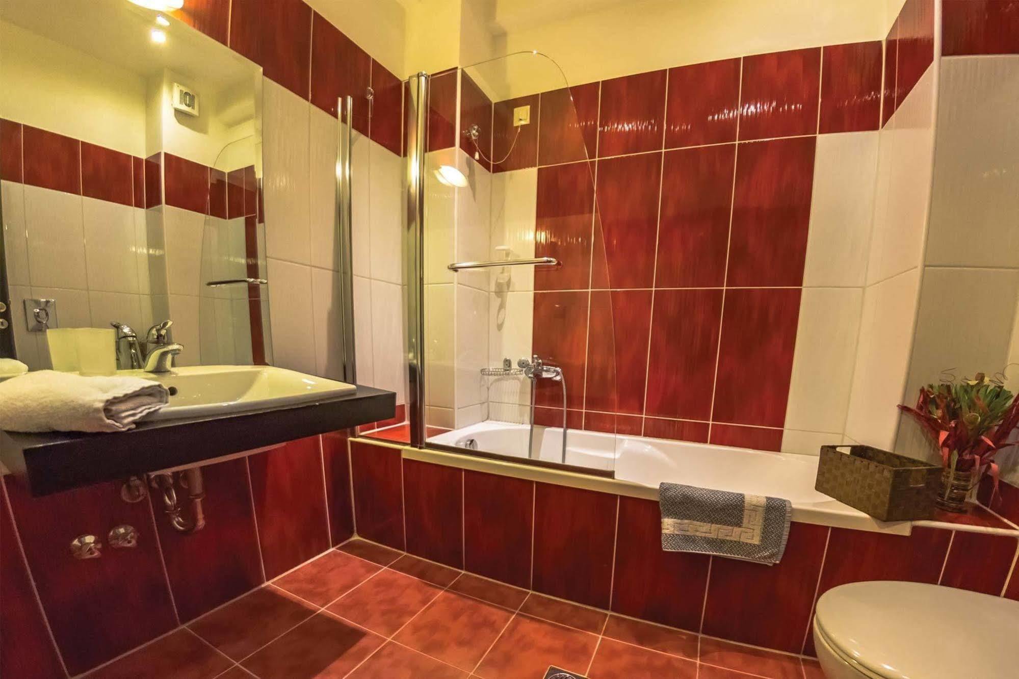 Giotis Boutique Hotel Янина Экстерьер фото